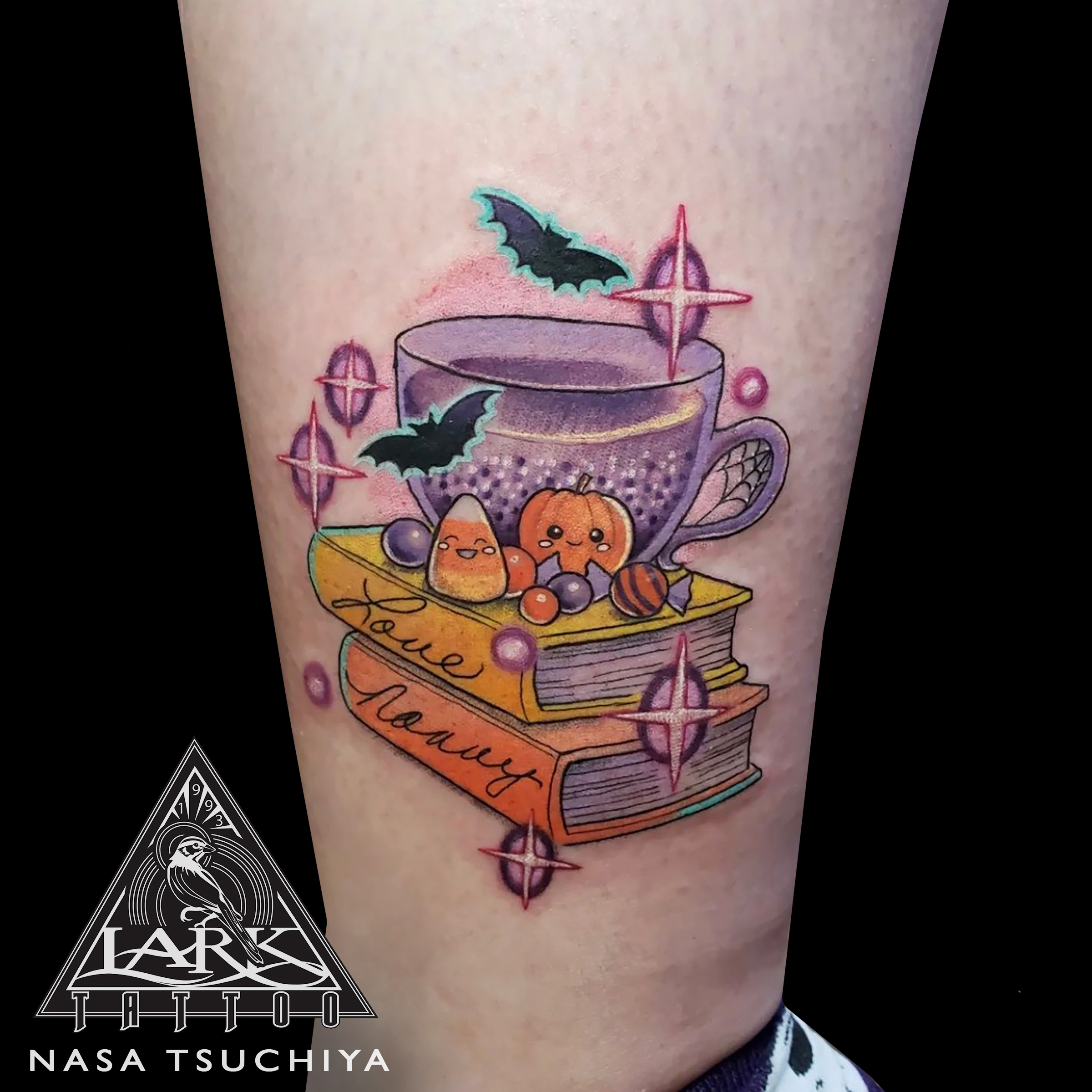 #LarkTattoo #Tattoo #NasaTsuchiya #NasaTsuchiyaLarkTattoo #Tattoos #FemaleTattooer #FemaleArtist #LadyTattooer #Cute #CuteTattoo #Halloween #HalloweenTattoo #KawaiiTattoo #KawaiiTattoo #ColorTattoo #Pumpkin #PumpkinTattoo #Candycorn #CandycornTattoo #Bat #BatTattoo #TattooArtist #Tattoist #Tattooer #LongIslandTattooArtist #LongIslandTattooer #LongIslandTattoo #TattooOfTheDay #Tat #Tats #Tatts #Tatted #Inked #Ink #TattooInk #AmazingInk #AmazingTattoo #BodyArt #LarkTattooWestbury #Westbury #LongIsland #NY #NewYork #USA #Art #Tattedup #InkedUp #LarkTattoos